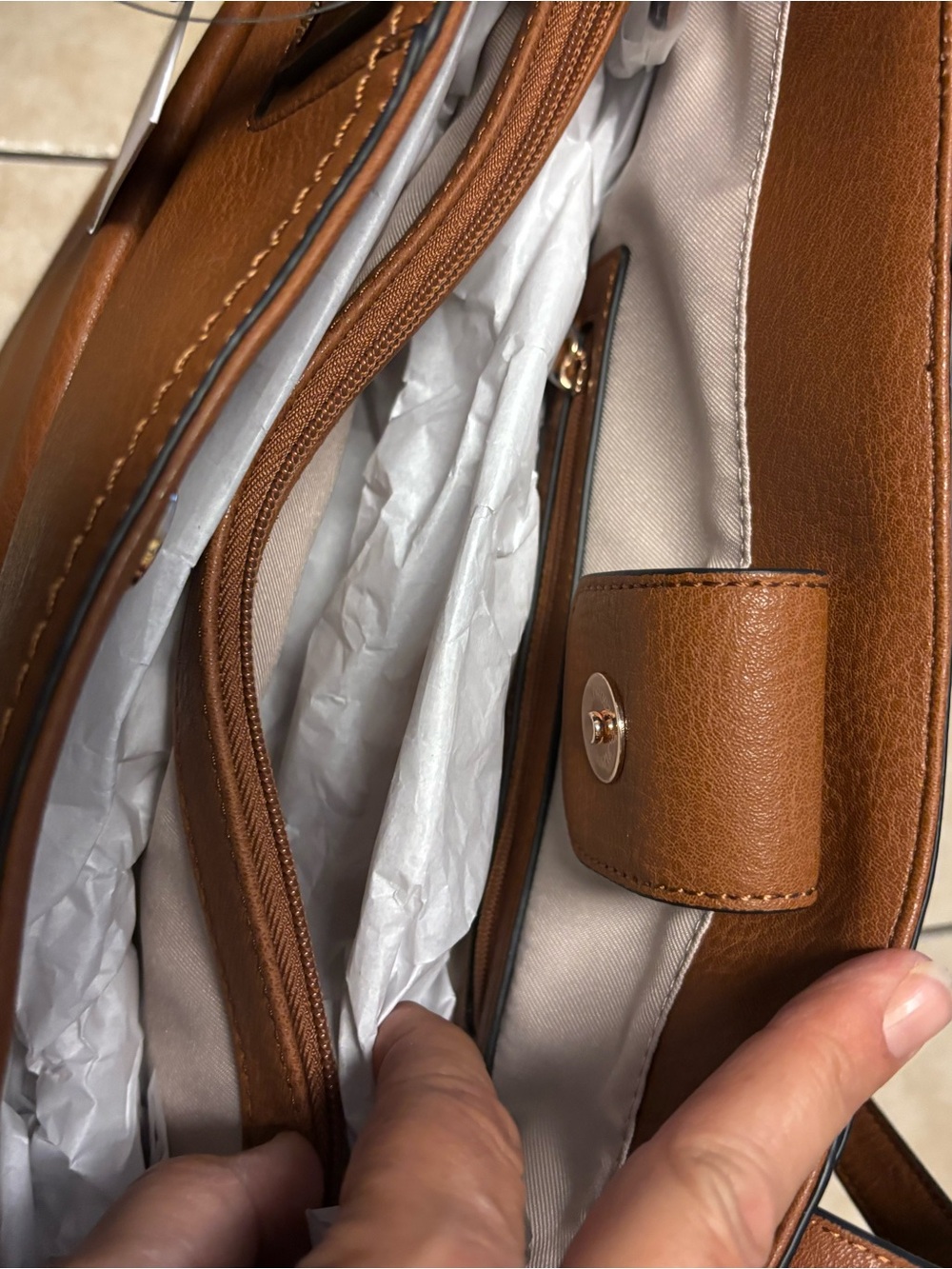 LC Lauren Conrad Presley Convertible Tote Bag in 210 Saddle - Picture 6 of 6